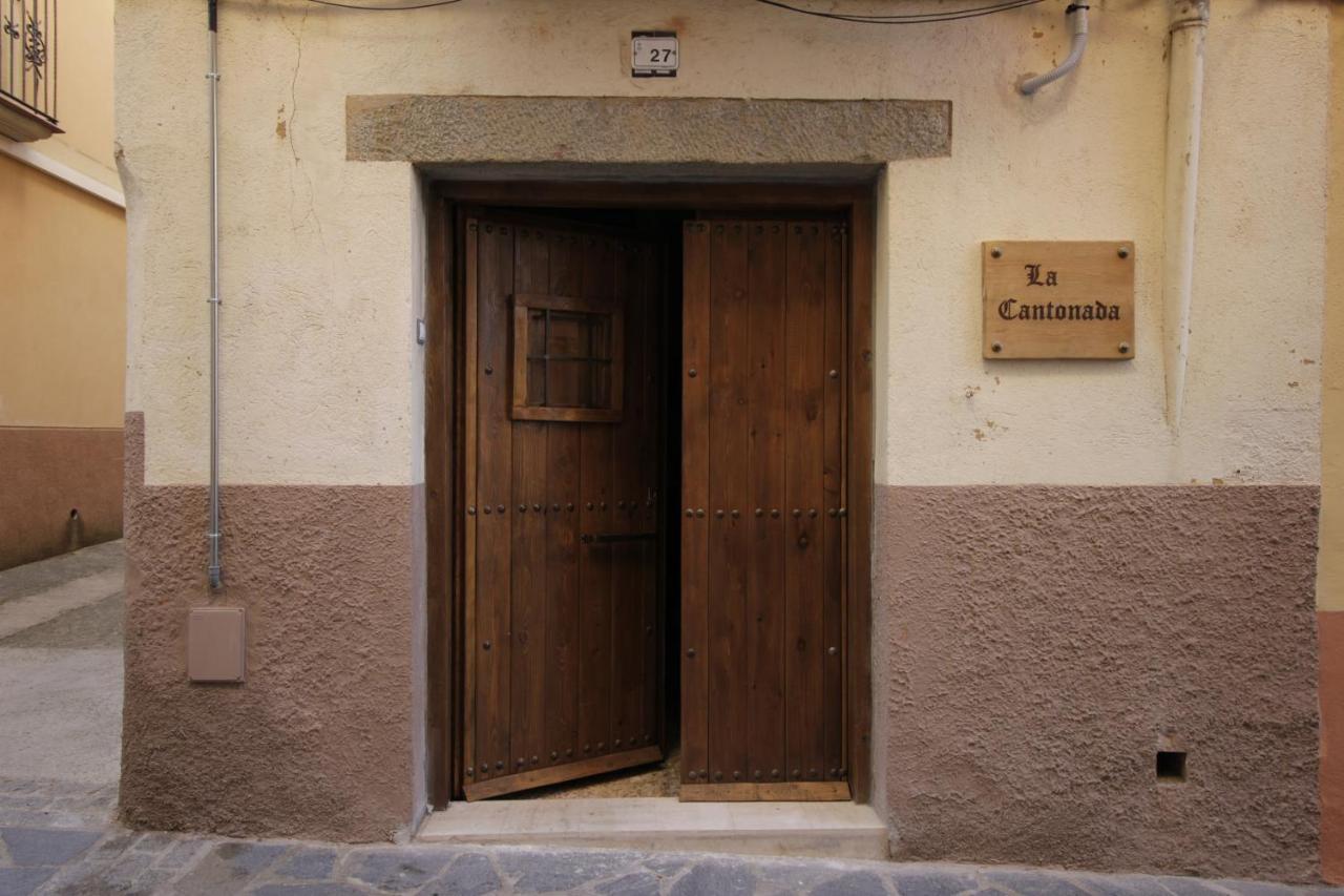 La Cantonada Riudecanyes Exterior foto